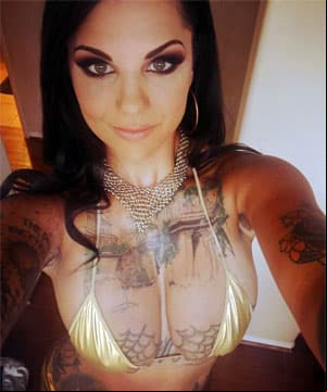 bonnie rotten is a sexy tattooed pornstar on porndig 1